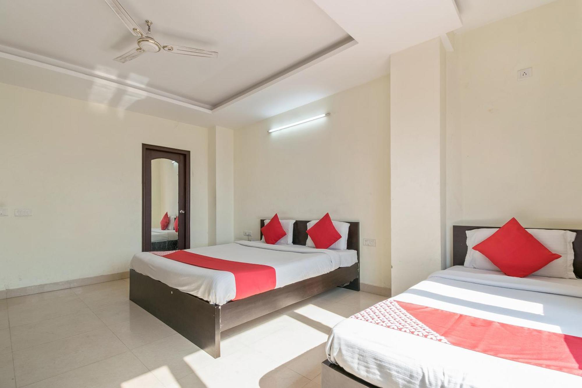 קטרה Oyo Hotel Triund Regency מראה חיצוני תמונה