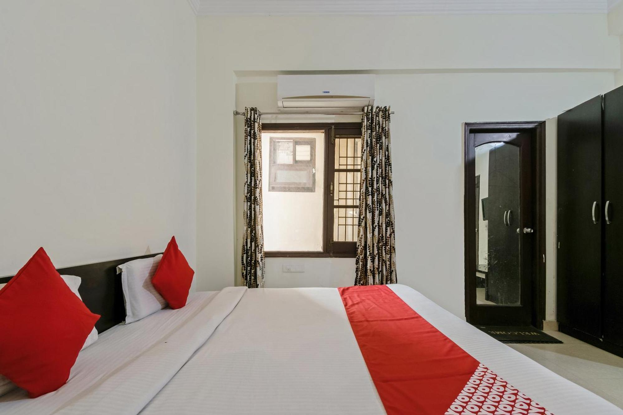 קטרה Oyo Hotel Triund Regency מראה חיצוני תמונה