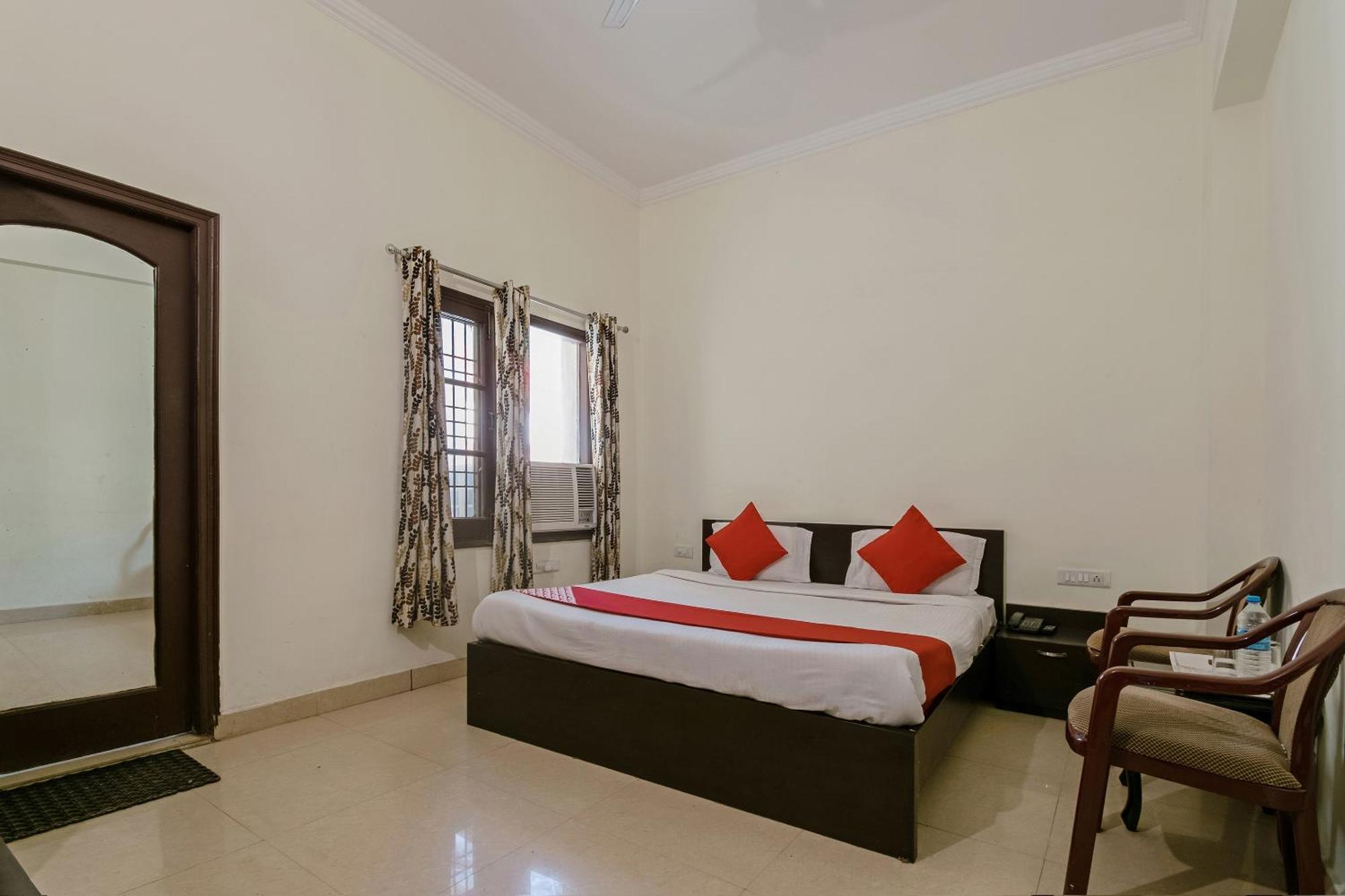 קטרה Oyo Hotel Triund Regency מראה חיצוני תמונה