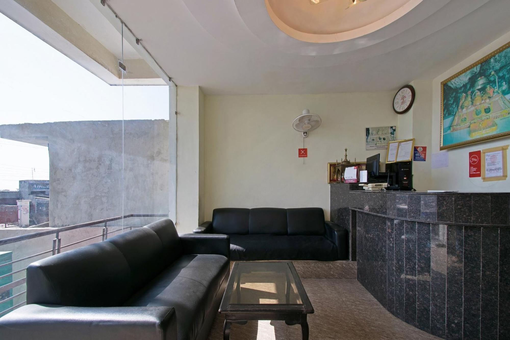 קטרה Oyo Hotel Triund Regency מראה חיצוני תמונה