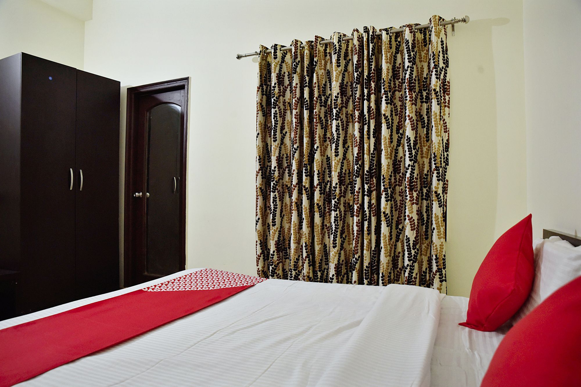 קטרה Oyo Hotel Triund Regency מראה חיצוני תמונה