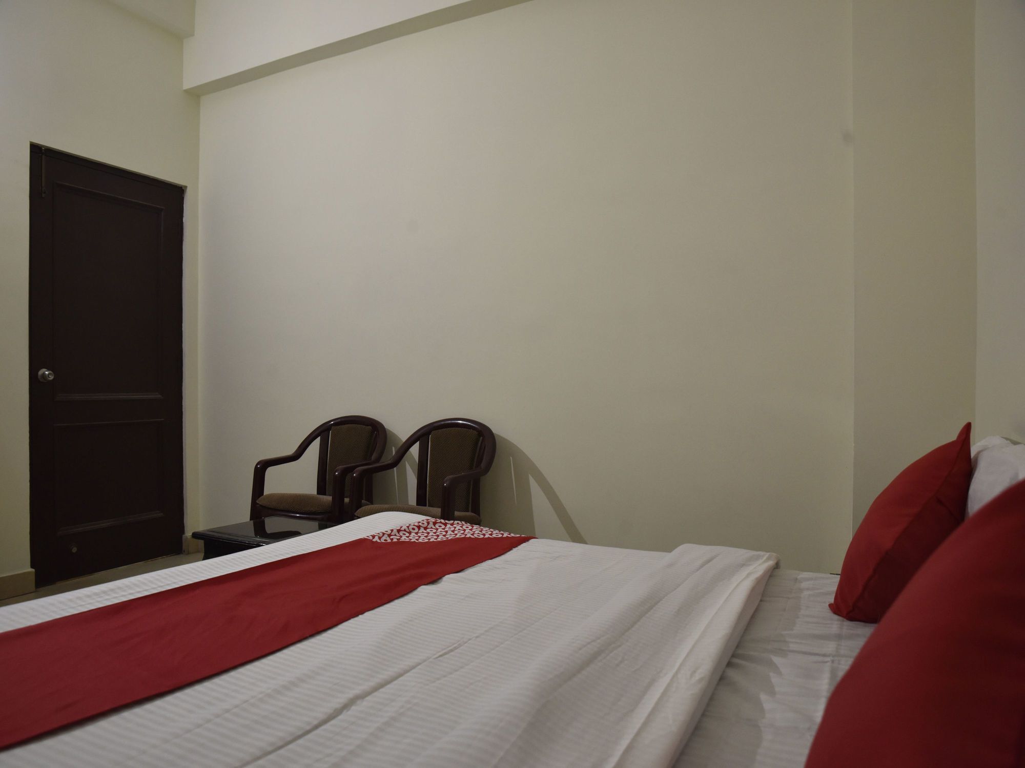 קטרה Oyo Hotel Triund Regency מראה חיצוני תמונה